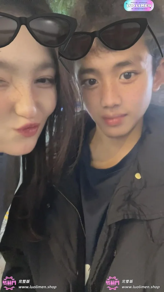 图片[2]-原相机泄密 貌似少数民族精神小妹与男友露脸性爱自拍 清纯邻家反差-萝莉萌妹